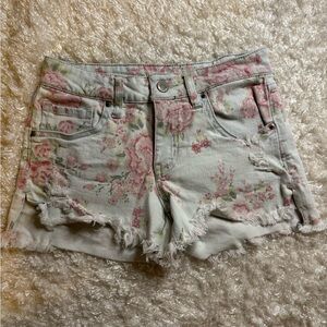 Floral Distressed Women Shorts